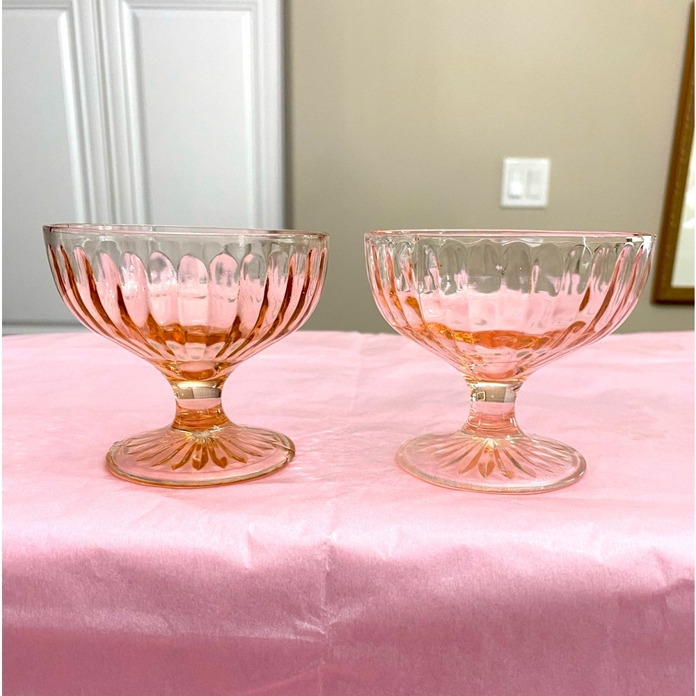 VTG SET OF 2 PINK PANELLED GLASS STARBURST BASE SHERBET CUPS